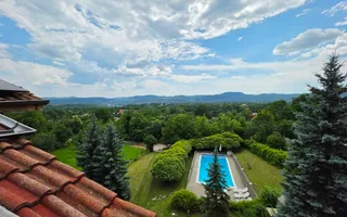 Casă Vilă cu 9 camere și piscină încălzită în localitatea Cornu - Poză 26