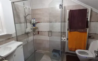 Casa 10 camere, ideala ca pensiune, zona Cetatii Alba Carolina - Poză 27