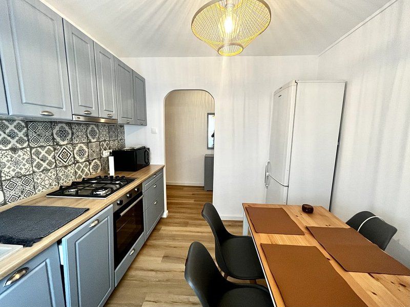 Apartament 3 camere, prima închiriere, elegant si primitor, in Circumvalațiunii - Poză 3