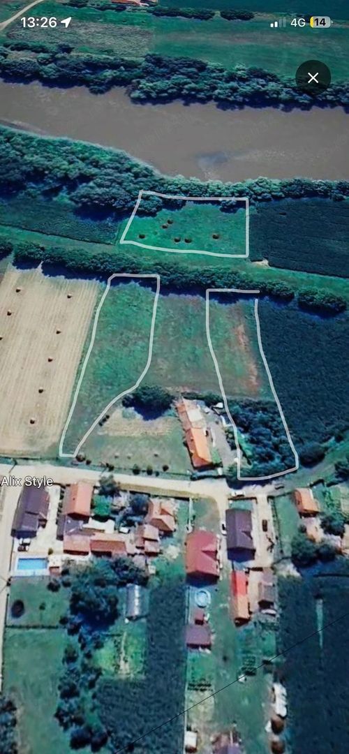 Doua parcele de Teren intravilan si 1 extravilan Vurpar - Poză 1