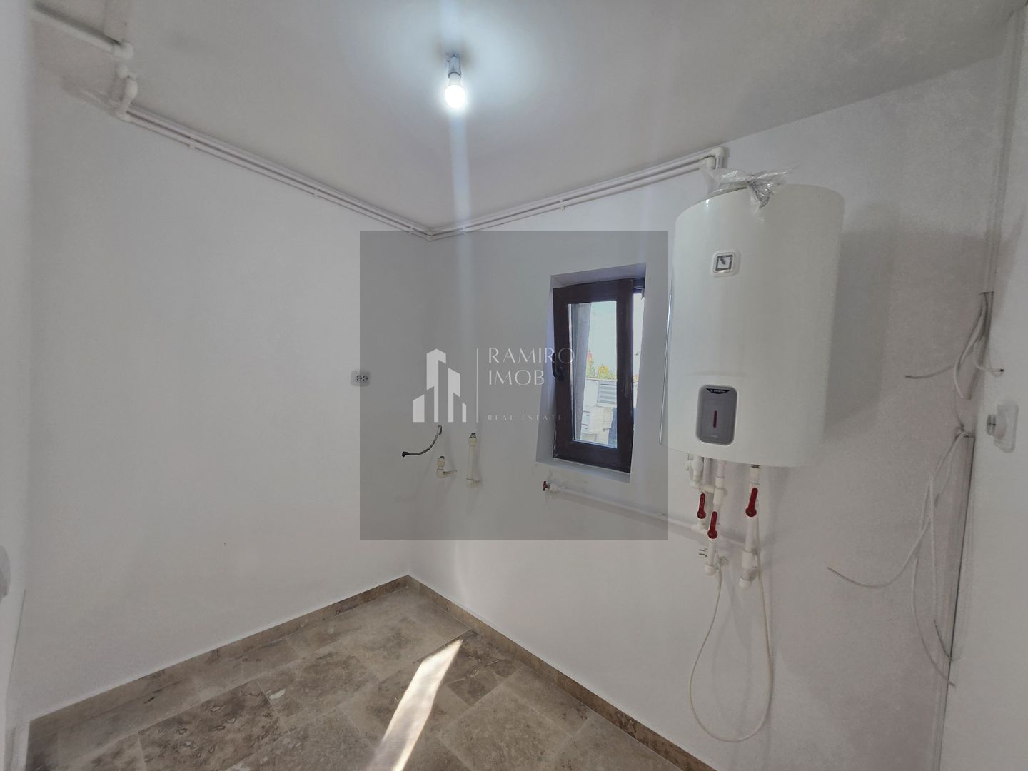 Casa Noua -6 camere - 160mp utili +curte -Soseaua Giurgiului -Magurele - Poză 14