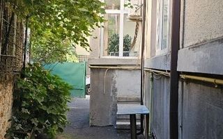 Vila P+1 Piața Muncii , strada Orzari, apartament cu 3 camere la Parer - Poză 3