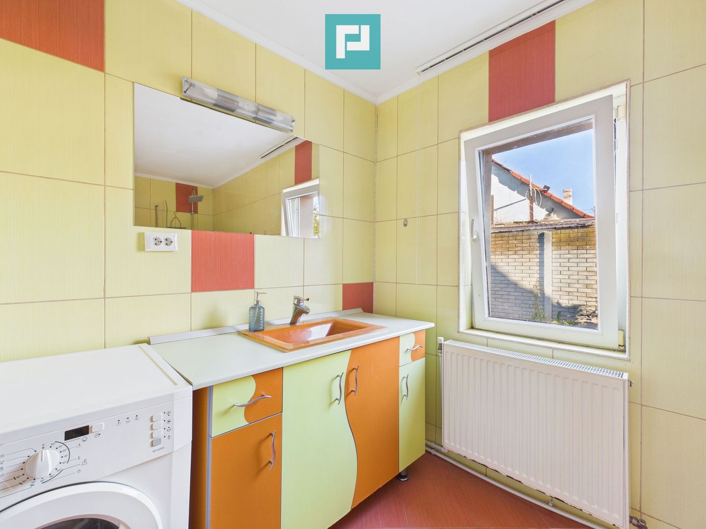 Casă spațioasă cu 4 camere în Vladimirescu - Poză 5