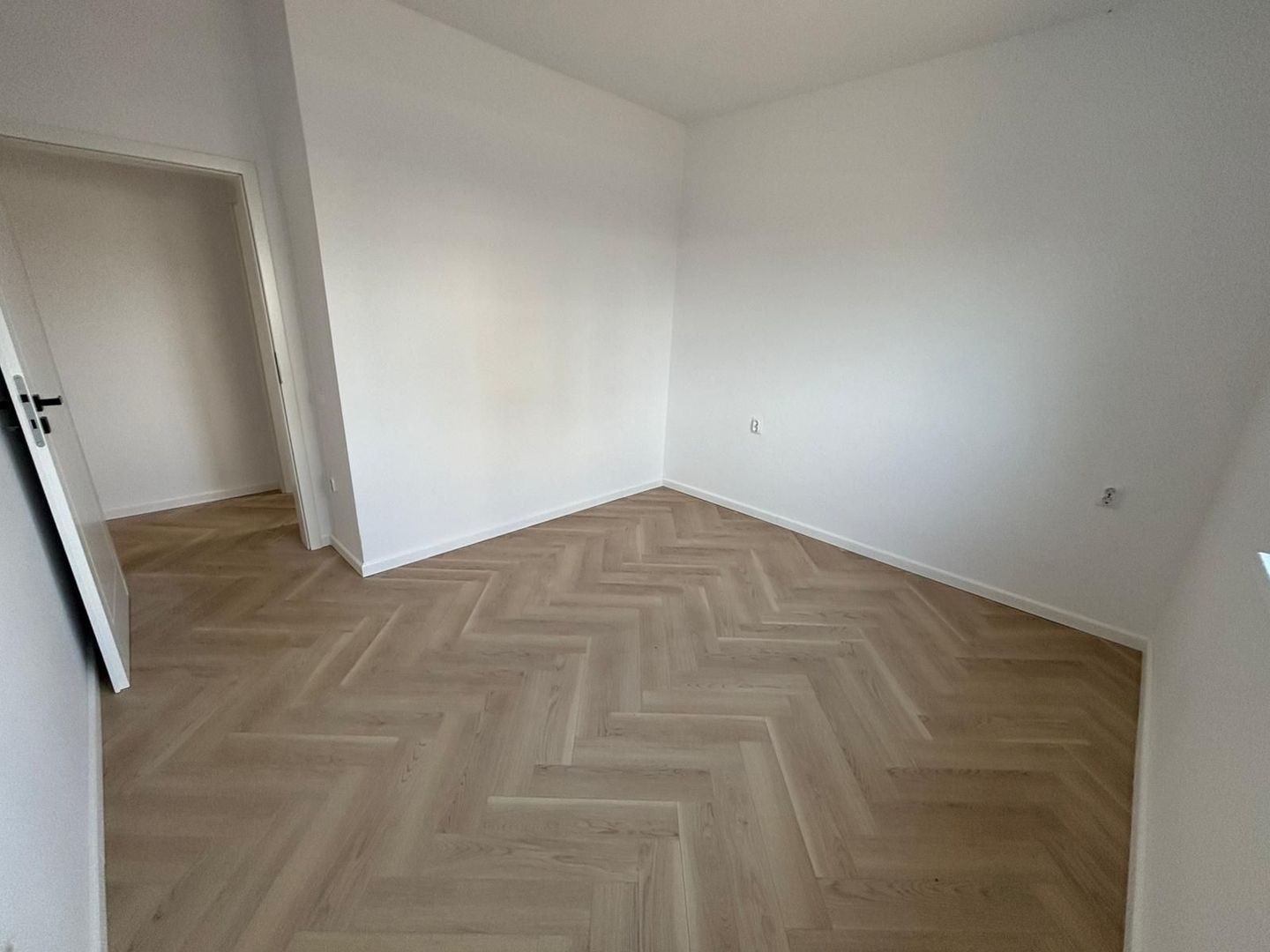 Apartament 3 camere, 2 bai - Zona Unirii, Selimbar - Poză 2