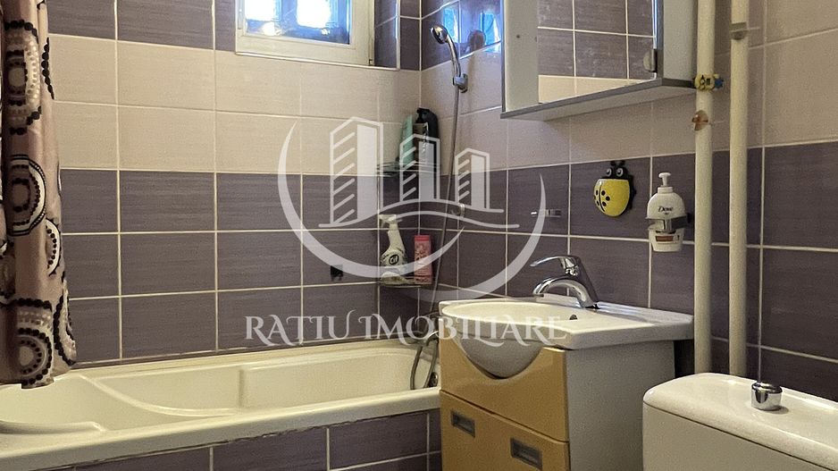 Apartament cu 3 camere | Etaj 2 | Centru Civic | Oradea - Poză 3