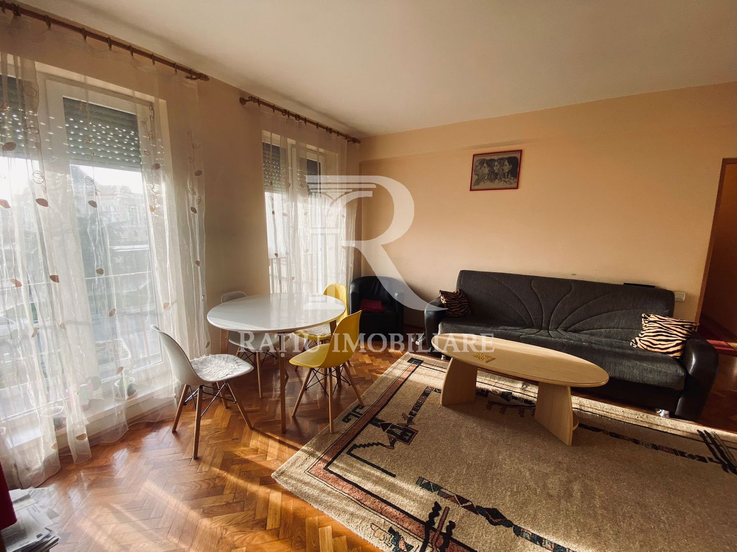 Apartament cu 4 camere | Pet Frendly | Ultracentral | Oradea - Poză 1