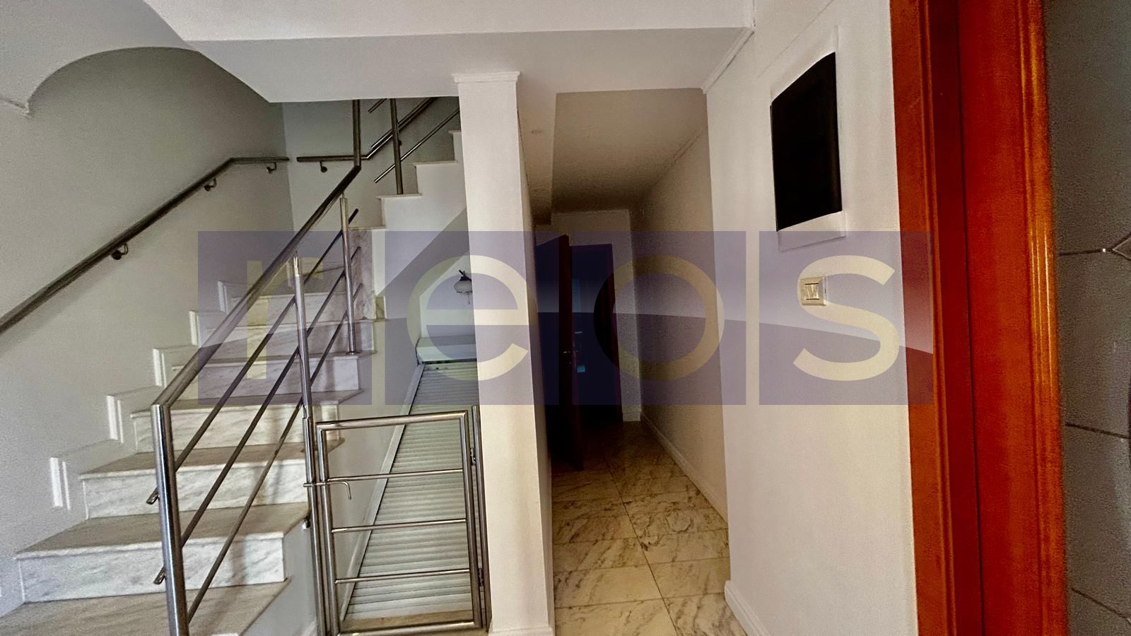 VANZARE 5 CAMERE | CURTE SUPERBA | FUNDENI | - Poză 9