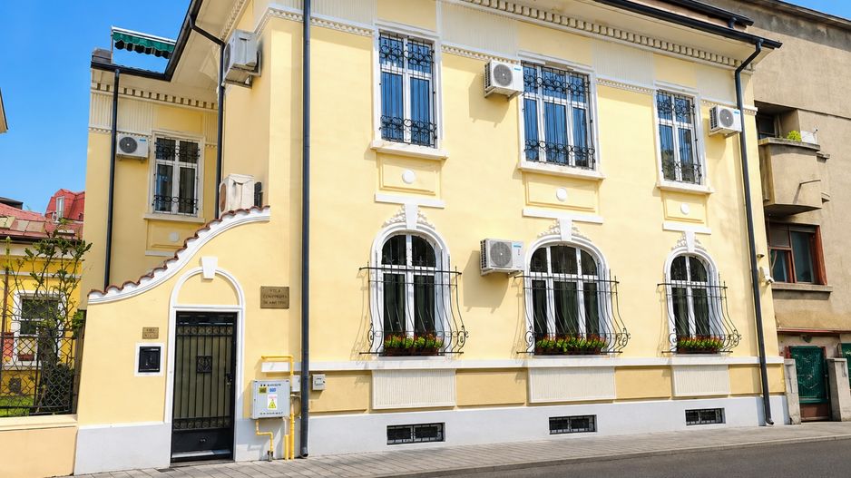 Oportunitate de investitie! Vila ultracentrala, zona Armeneasaca, com - Poză 1