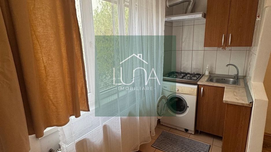 Vânzare garsonieră – zona Tractorul, Coresi Mall - Poză 3