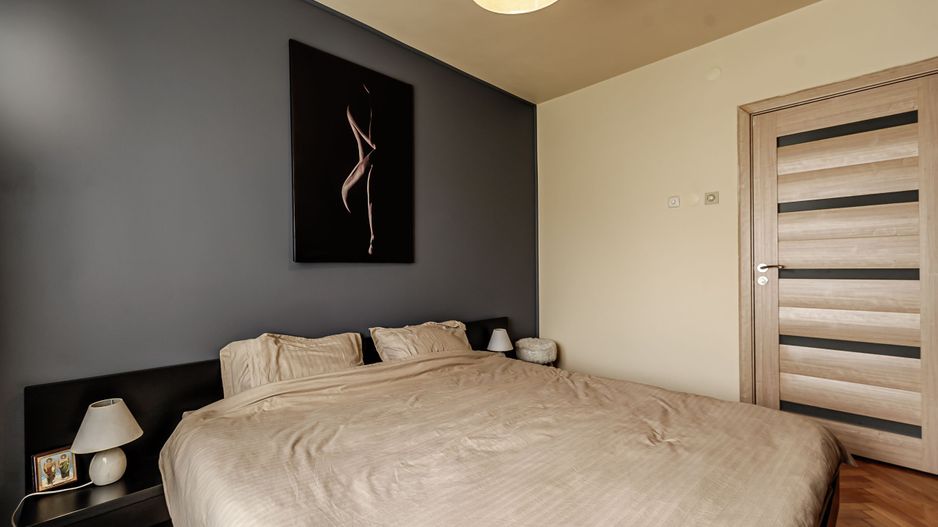 Zona liniștită, apartament cu 3 camere, etajul 1, cel mai dorit etaj! - Poză 3