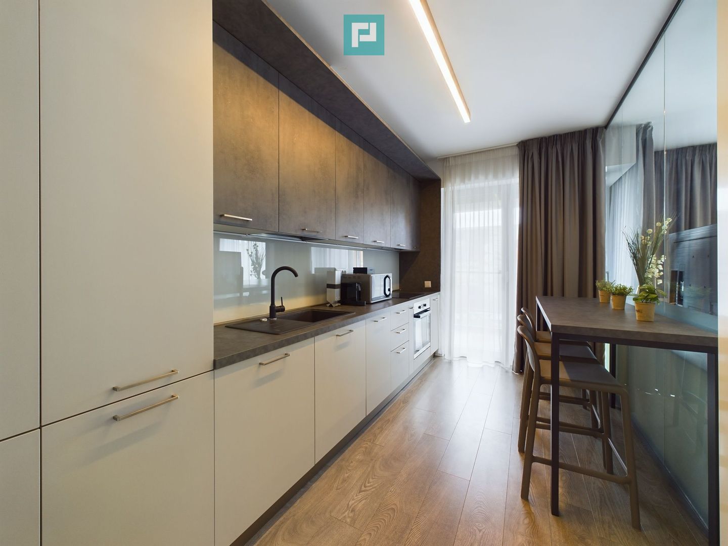 Studio Ultramodern Spațios în Pipera - Poză 3