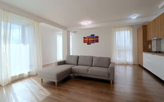 Apartament luminos, spatios, mobilat - Poză 1
