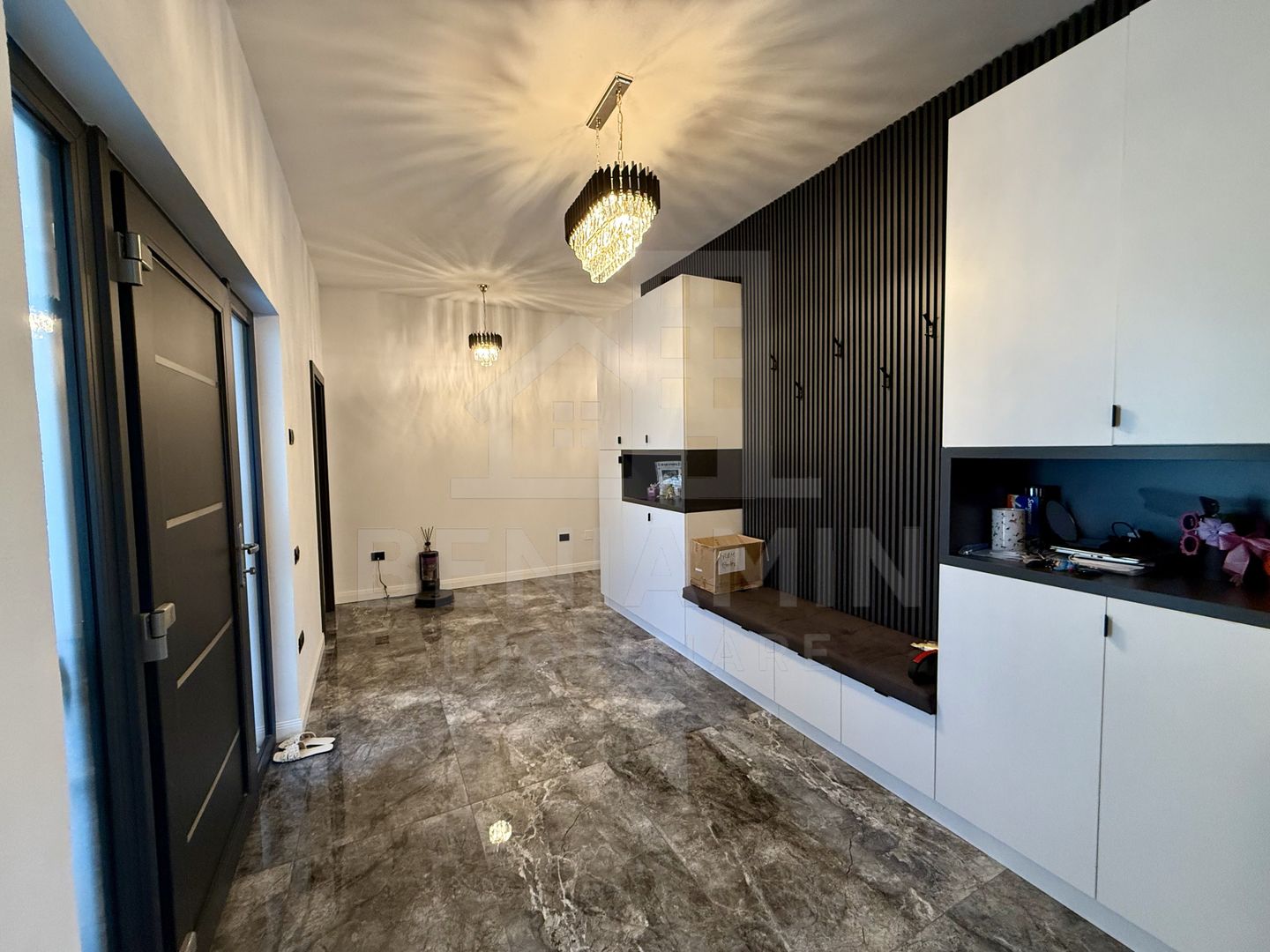 Casa parter lux - materiale premium - 214mp - 635mp teren - Metro - Poză 4