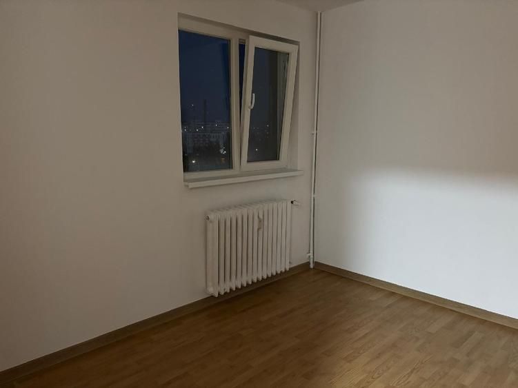Apartament 2 camere de vanzare Drumul Taberei - Poză 2