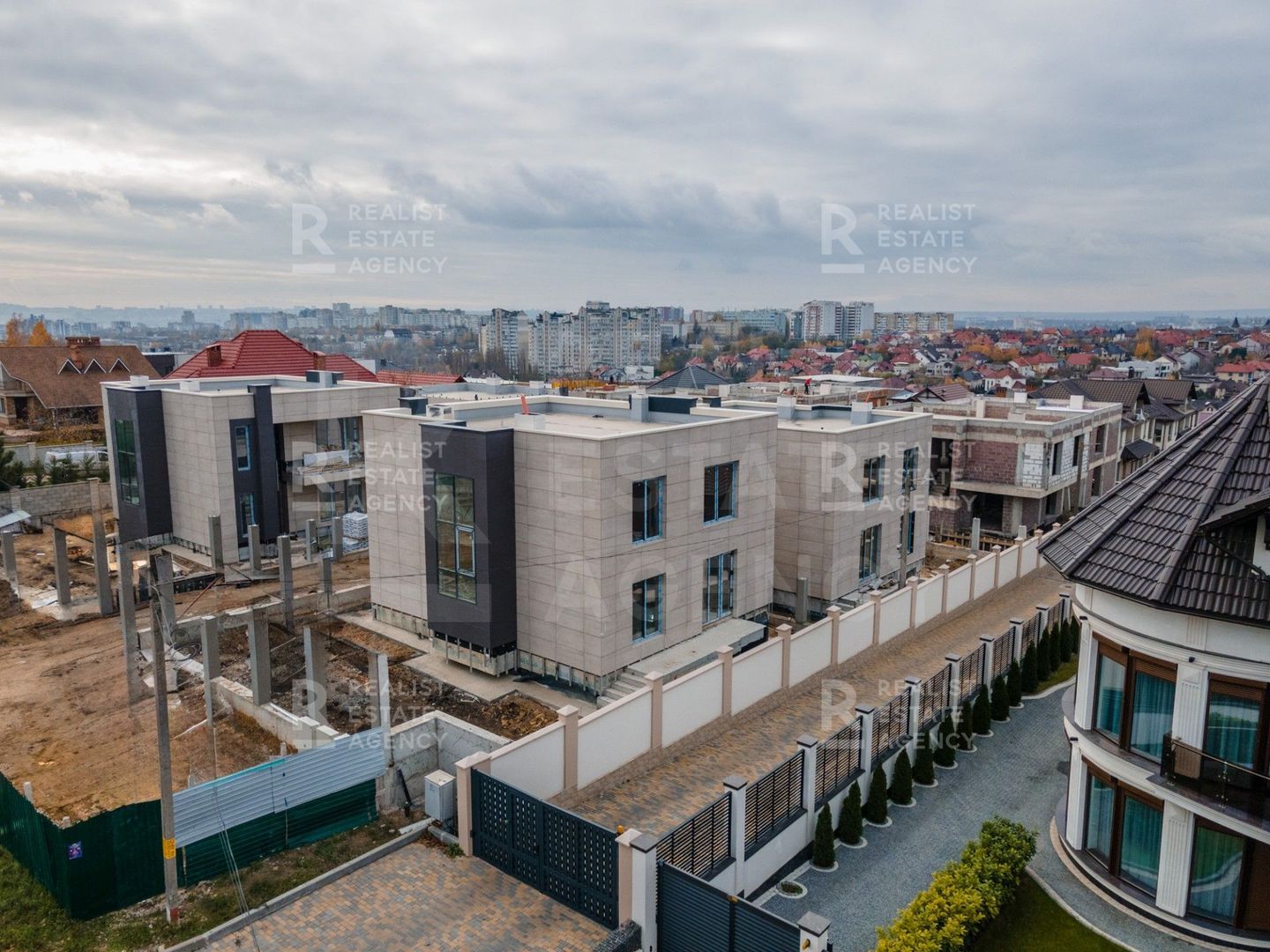 Vânzare, casă, 3 nivele, 3 camere, strada Chicago, Râșcani - Poză 2