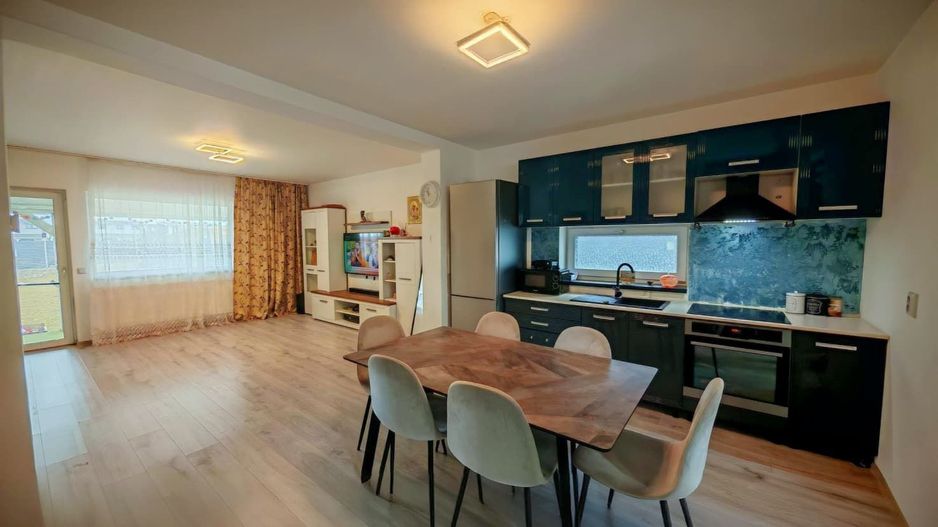 Casa 4 camere, cartier Izvor, oras Brasov - Poză 4