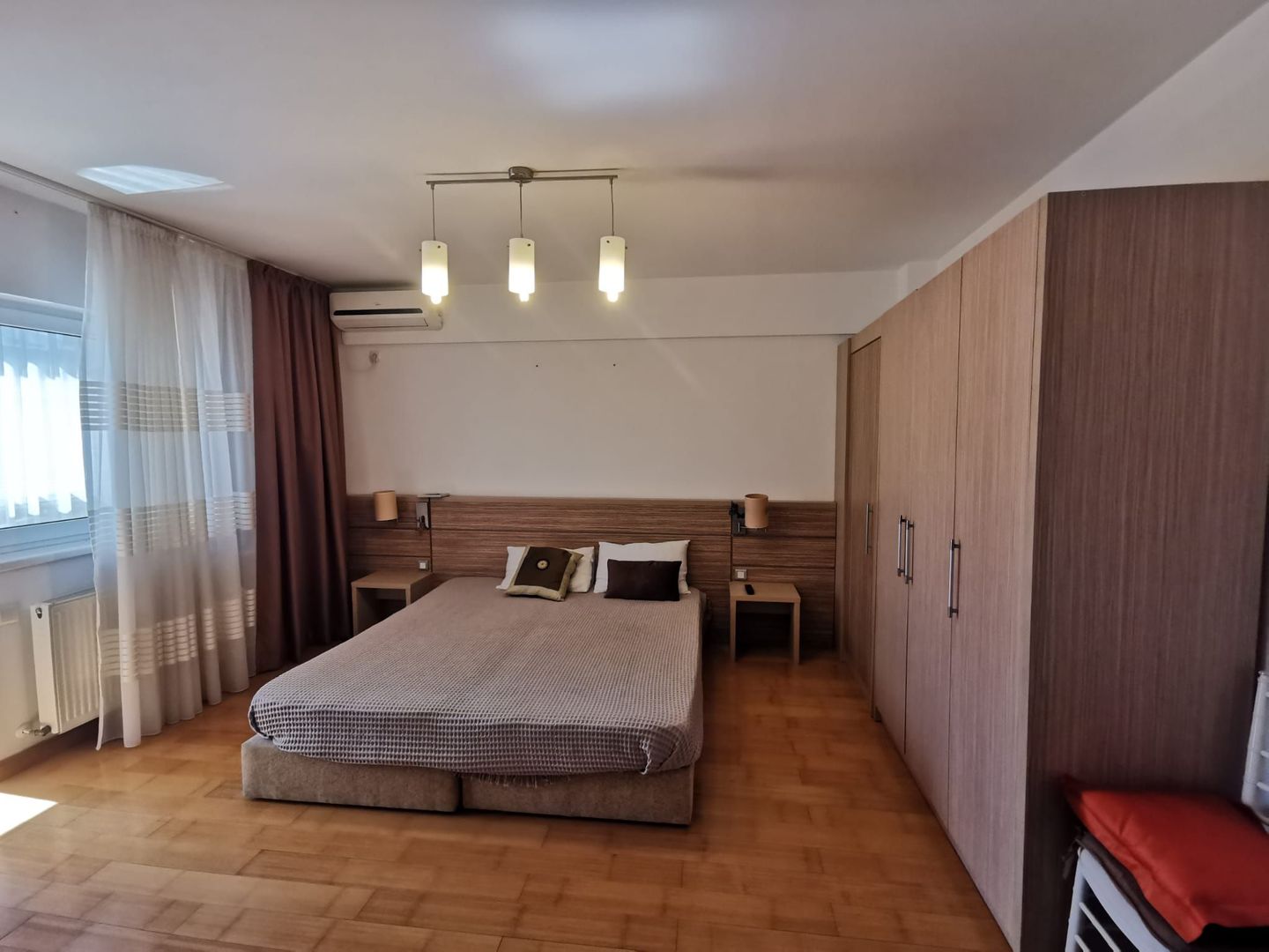 Garsoniera spatioasa mobilata si utilata - Poză 1