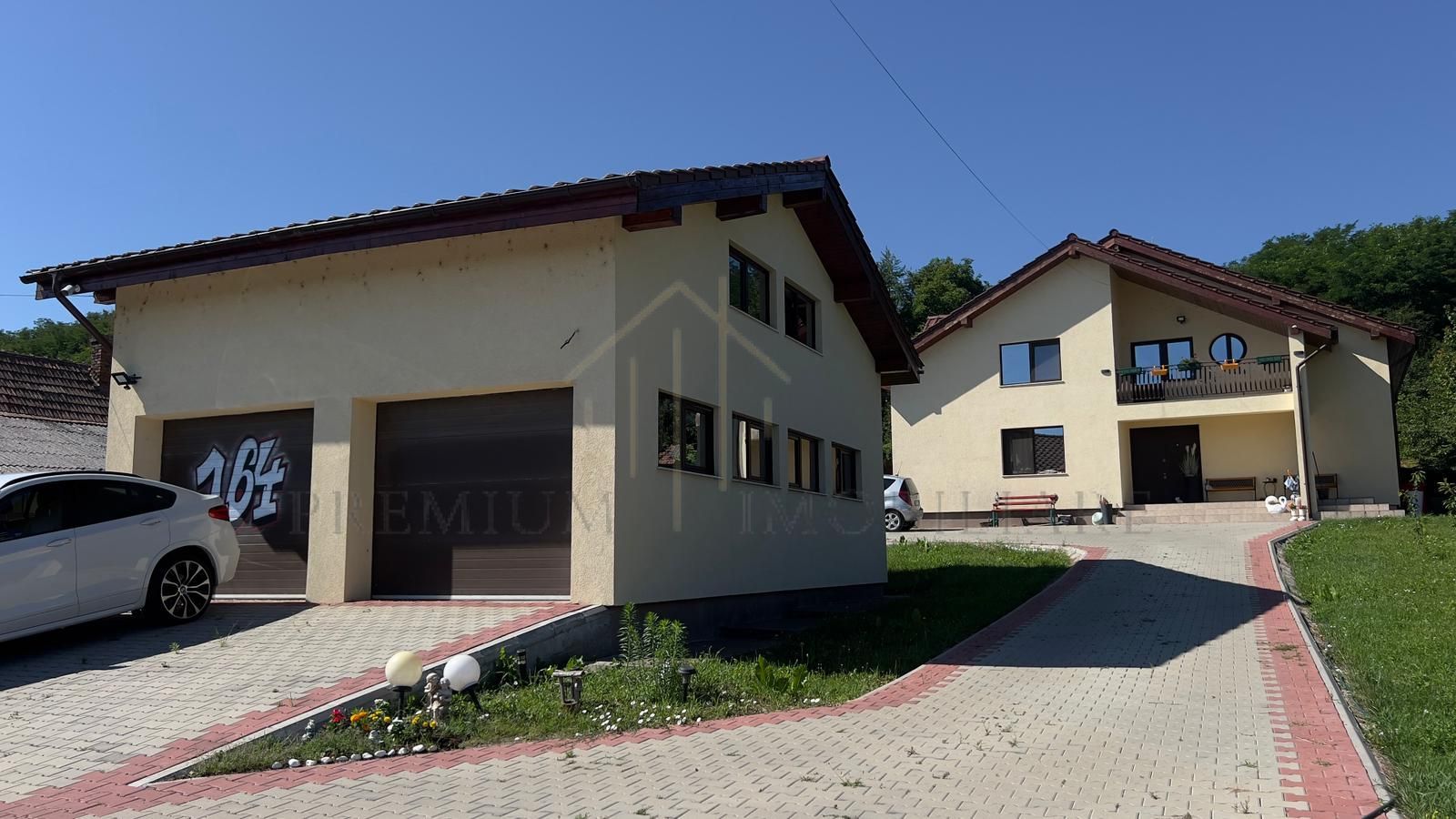 Vilă P+M cu teren de 4.200 mp – Onești - Poză 3