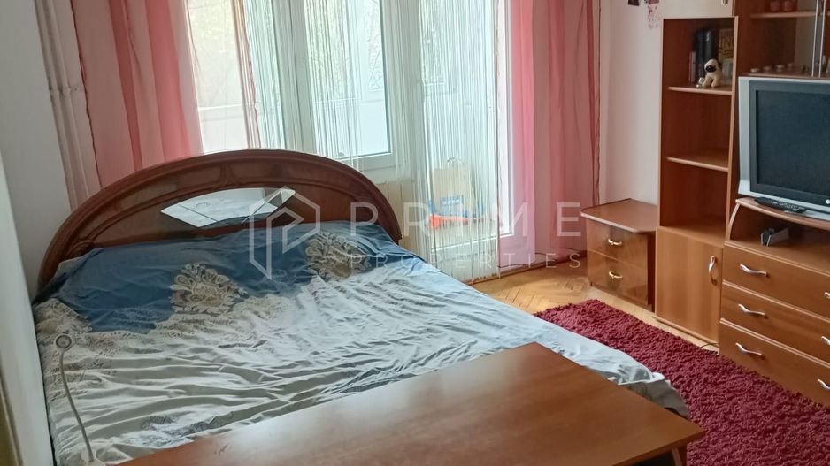 Apartament 2 camere, zona 7 Noiembrie, lângă UMFST - Poză 1