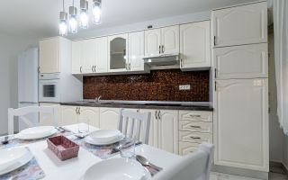 Apartament modern cu 3 camere în Piața Spitalului - Poză 2