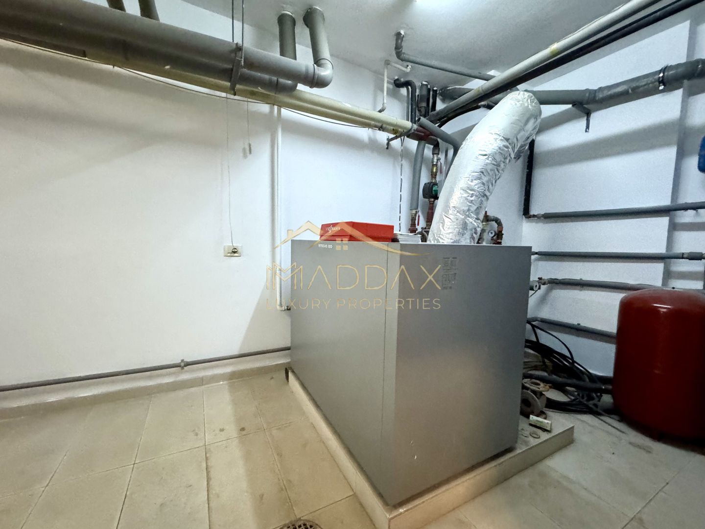Vila centrala cu 13 camere *460mpu* + garaj // Dorobanți - Poză 48