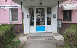 Vand apartament 2 camere in zona centrala - Poză 7