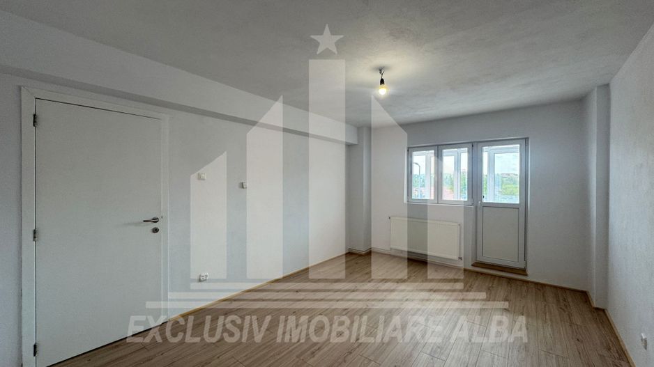 Apartament cu 2 camere decomandate complet renovat, Industriala - Poză 1