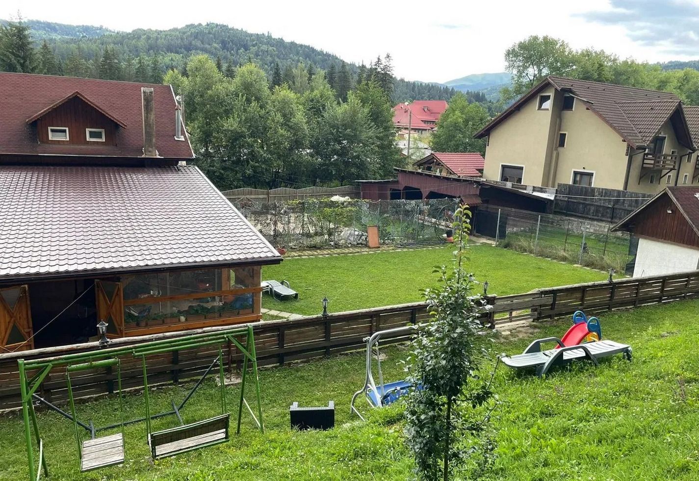 Pensiune 9  Camere+Restaurant– Zona Turistica -Zona Sacele-Bradet-Cod 5241 - Poză 1