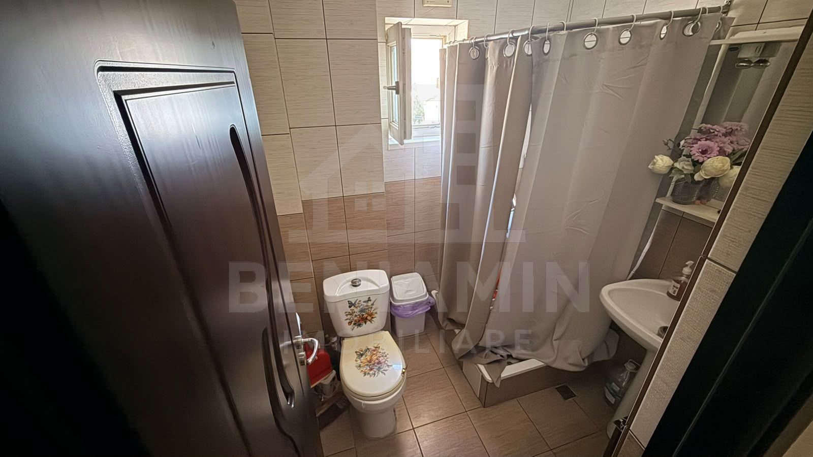 Spatii-15mp-cu-baie-proprie-Parcul-Romanescu -utilitati incluse - Poză 5