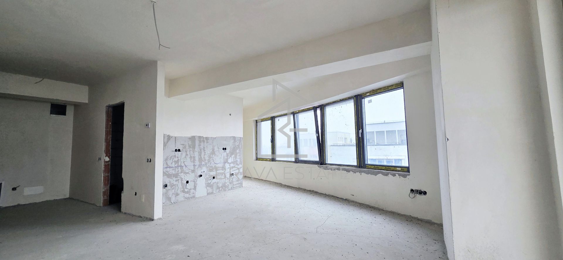 Apartament tip studio 45mp ,balcon, semifinisat,  West Tower ,zona Manastur - Poză 4