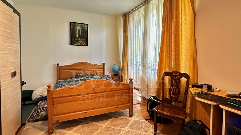 Strada Grigore Ureche / Casa de vanzare - Poză 9