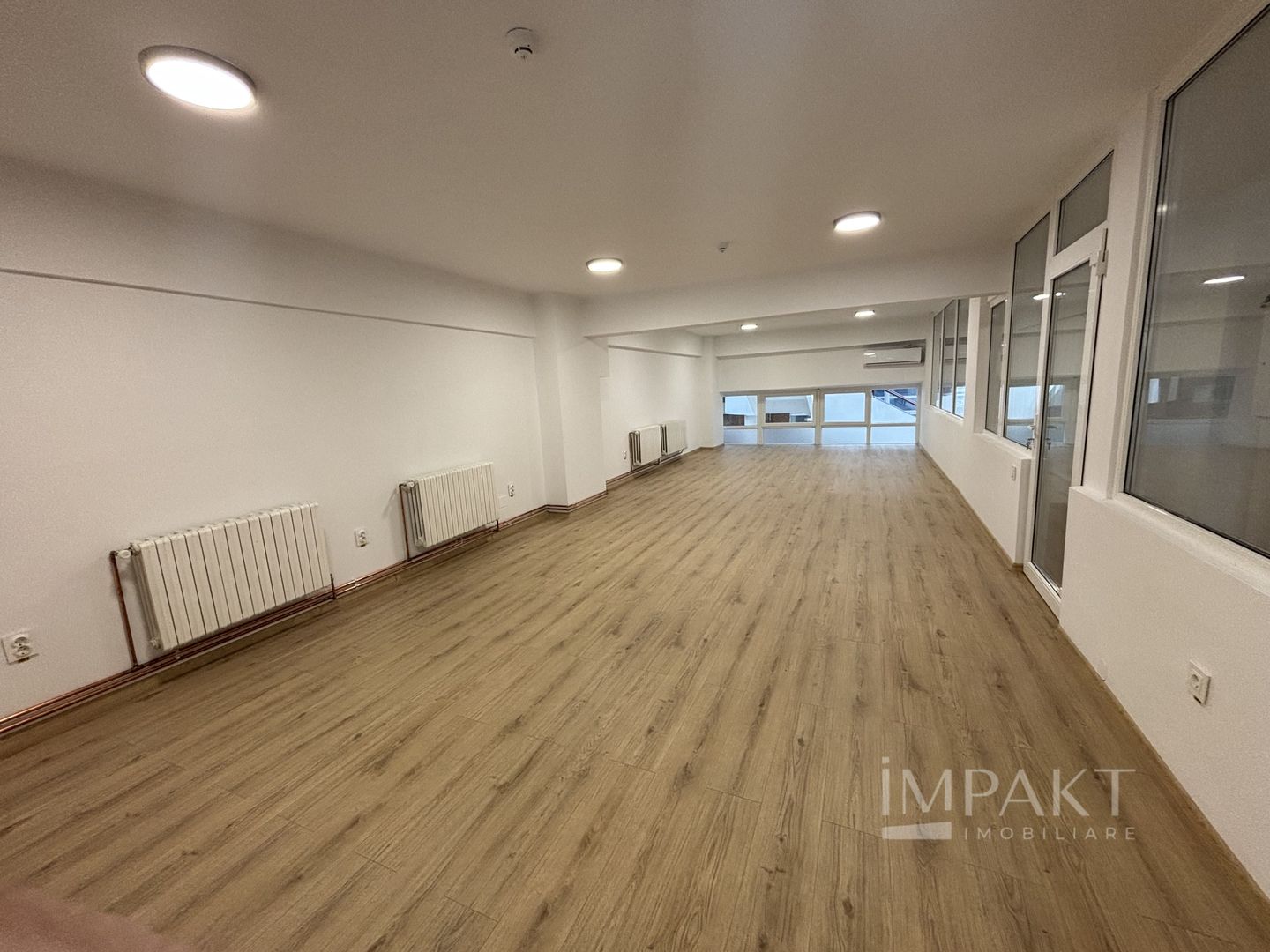 Spatiu Comercial DE INCHIRIAT Marasti - rond OMV - Poză 1
