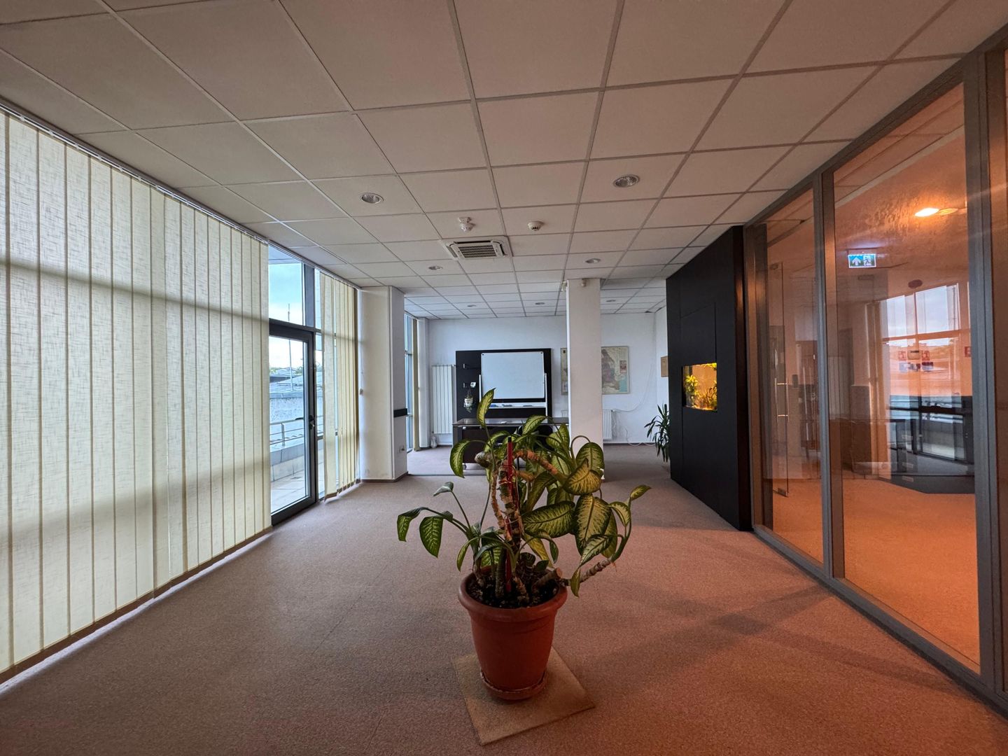 SPATIU DE BIROURI | SPLAIUL UNIRII | 7 locuri de parcare - Poză 12