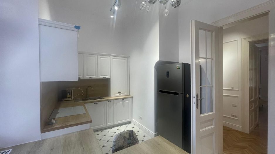 Apartament de lux în inima Oradiei – locație premium lângă Gojdu - Poză 8