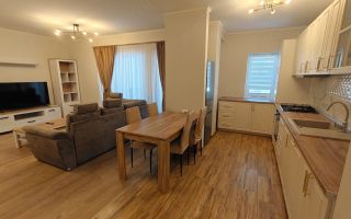 Apartament modern parcare si balcon prima inchiriere zona Turnisor - Poză 1