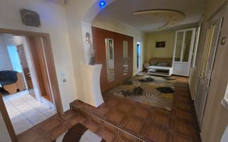 Casa de vanzare 2 apartamente separate garaj si curte zona piata Cluj - Poză 3