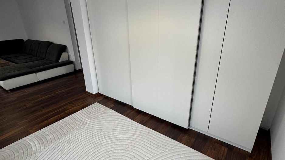 Casă de închiriat – Str. Trandafirilor - Poză 3