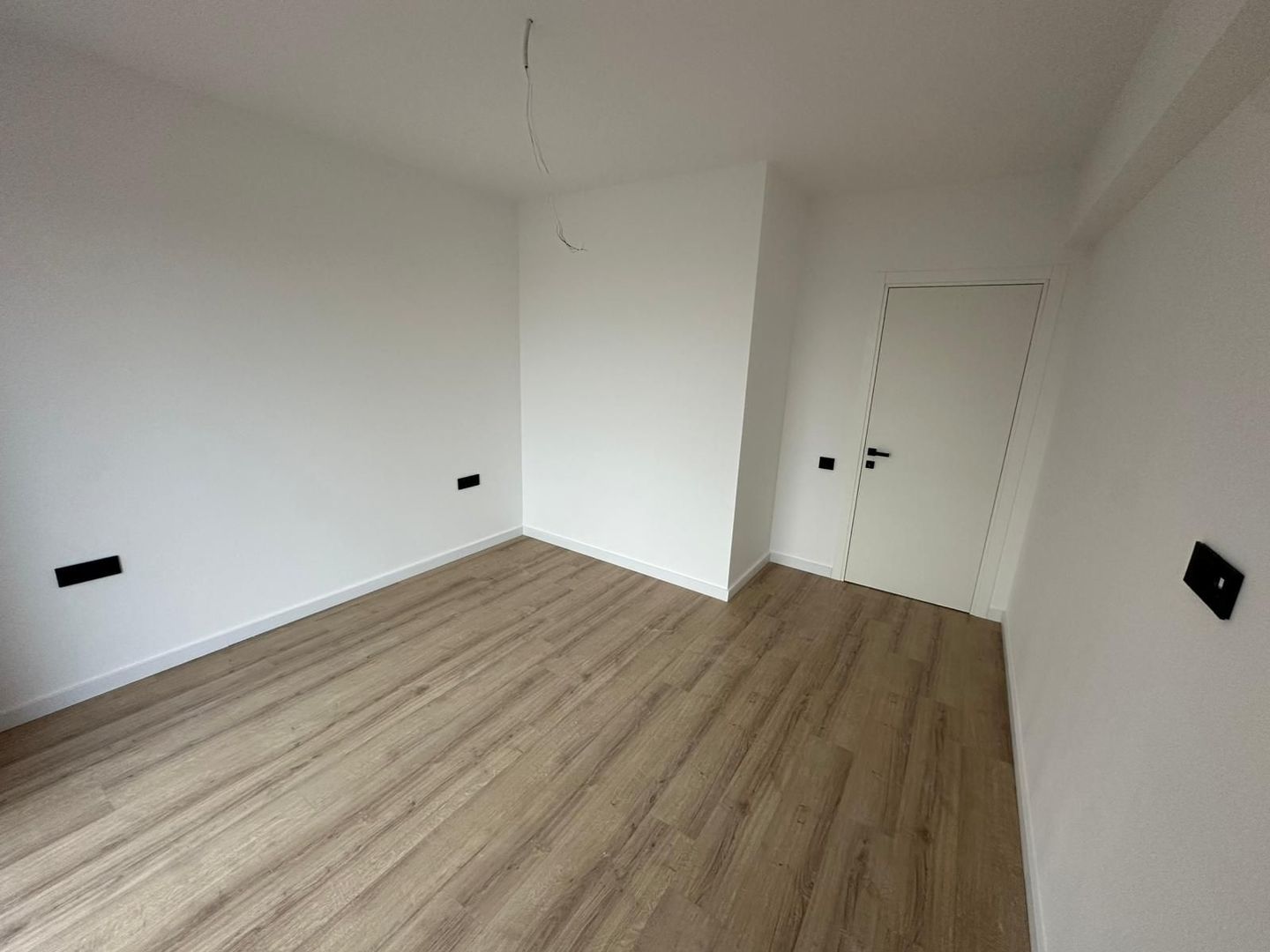 Apartament 3 camere  decomandat  Astorium life Bloc A - Poză 8