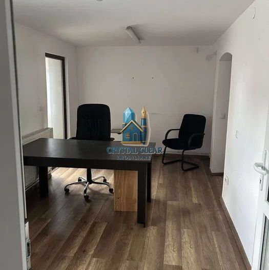 Casă pe 3 nivele, cu 13 camere-zonă centrală, str. Mihail Kogălniceanu - Poză 4