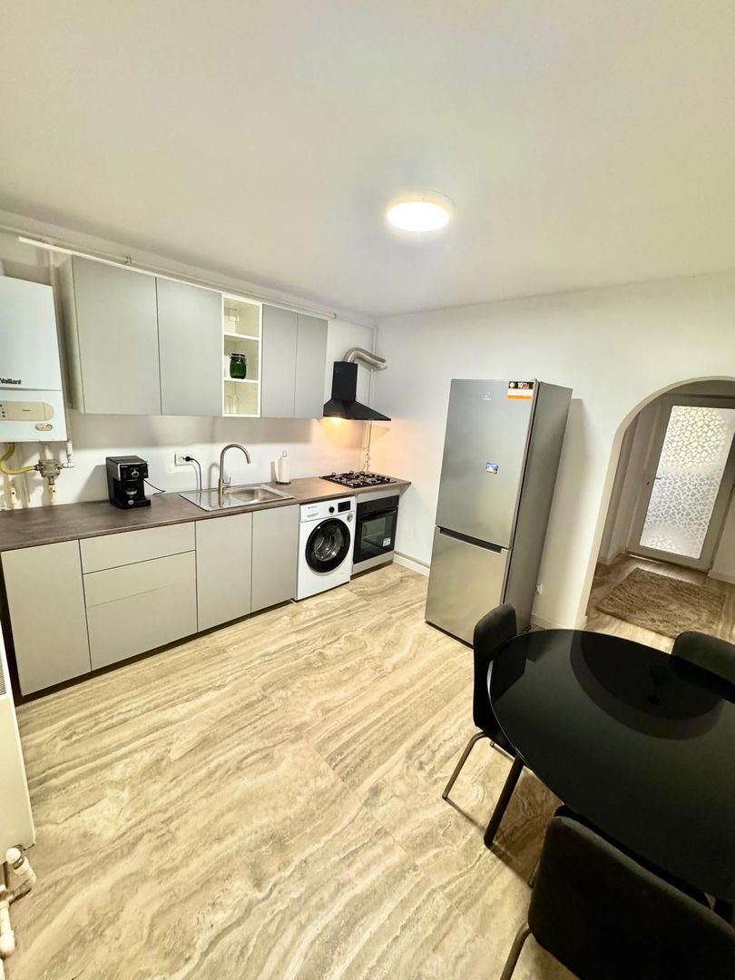 Casă de închiriat – Str. Trandafirilor - Poză 12