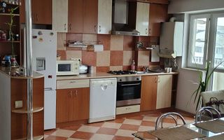 Ofer închiriere,Apartament 3 camere central - Poză 1