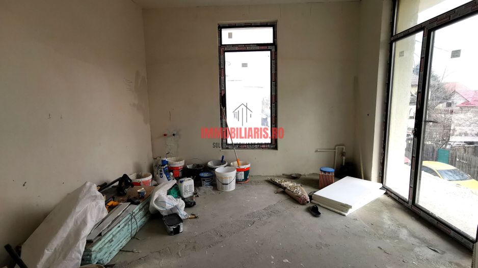 Ozana-Metrou 1 Decembrie 1918, Casa P+2+M, Prima Inchiriere - Poză 14