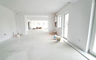 Spatiu comercial 190 mp vitrine la strada, dublu acces, parcari - Poză 4