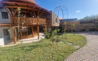 Vila tip conac cu 4 apartamente mobilate si utilate în Aiud - Poză 4