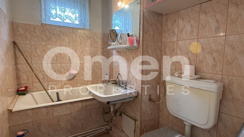 Apartament cu 4 camere; 74.66 mp, decomandat, Bd. Decebal - Poză 7