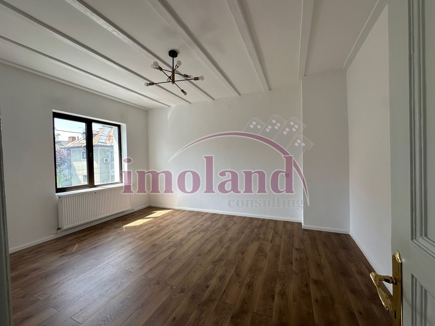 Vanzare - Imobil rar - renovat - Curte individuala - Floreasca - Schiță 9