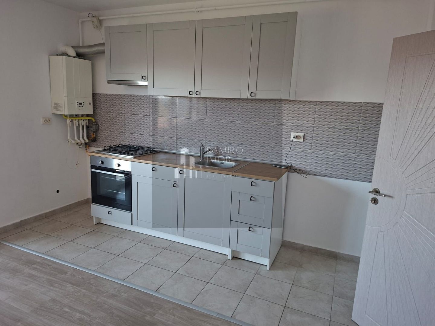 Apartament 3 camere decomandat zona Titan - Poză 10