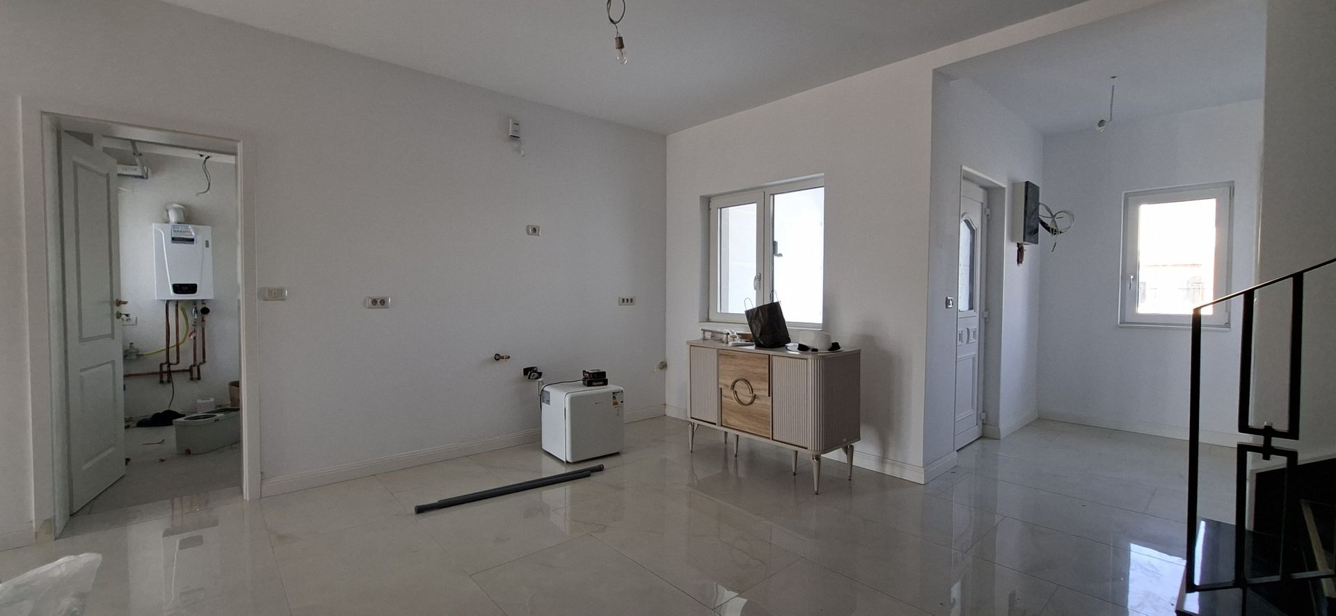 Duplex spatios cu garaj si pereti dublii - Poză 7