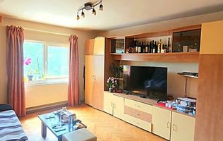 Apartament cu patru camere, zona Tractorul 90 mp