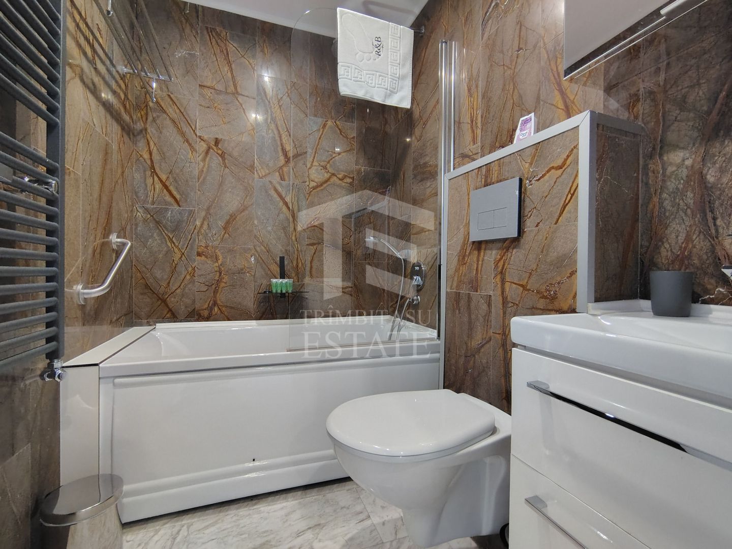 Mobilat utilat integral MODERN | Decomandat | Predeal - Poză 14